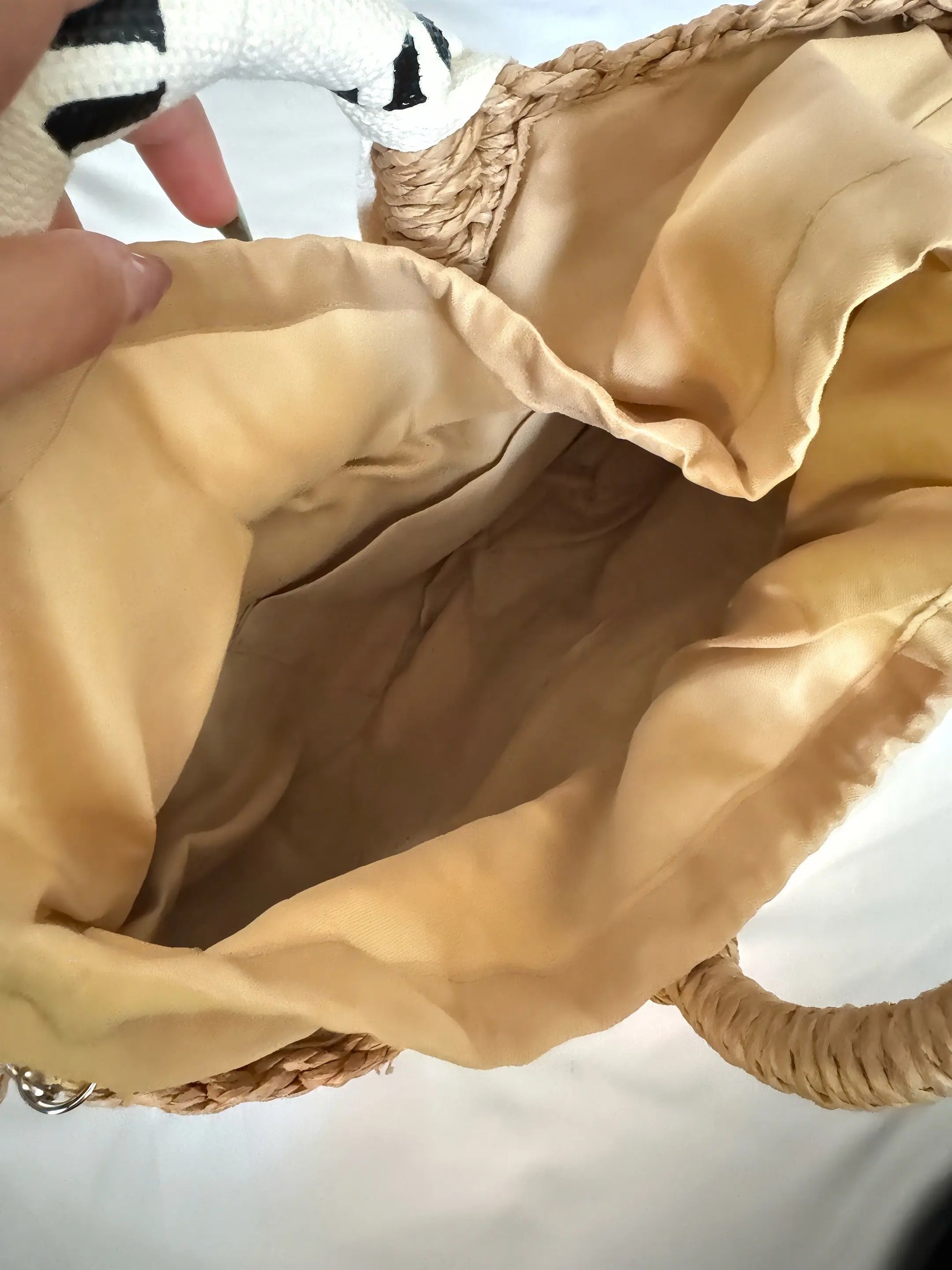 Sac Fourre-Tout en Paille Élégant avec Poignée Ronde et Ruban – Style Décontracté pour Plage ou Sorties | Bandoulière Amovible | Beige ARMINE'S STYLE HUB