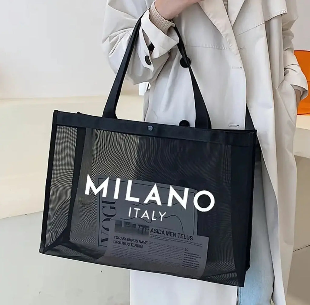Sac Fourre-Tout en Nylon Grande Capacité avec Imprimé Alphabet – Noir | Idéal pour la Plage, les Courses ou un Usage Quotidien ARMINE'S STYLE HUB